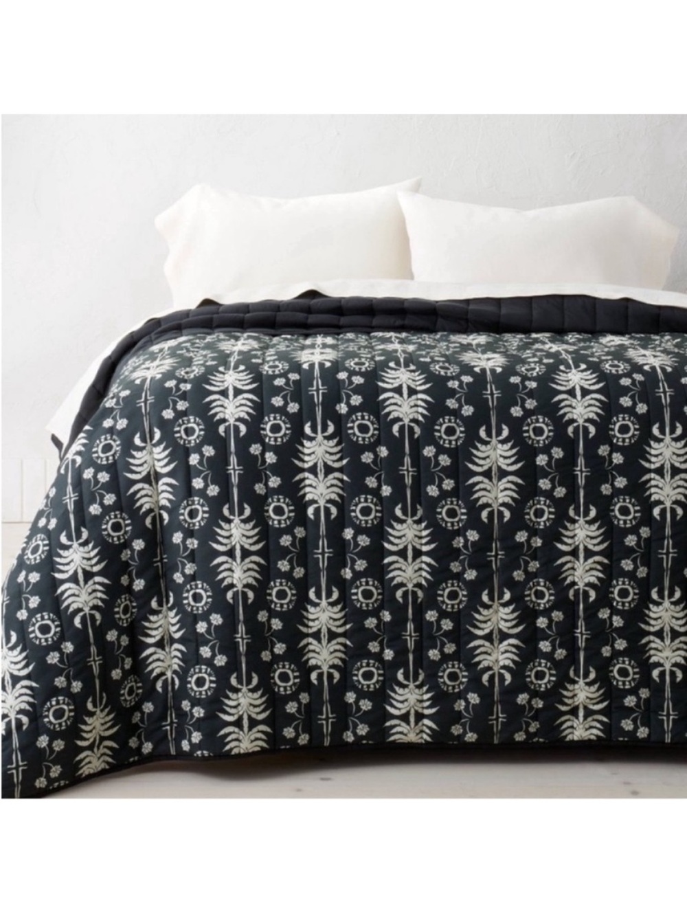 Opalhouse Jungalow F/Q Palm Frond  Printed Quilt, 88” x 92” . Price is Firm